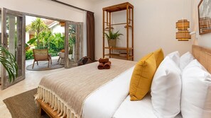 Villa (4 Bedrooms) | Property amenity - Cozy 4BR Villa With Amazing Pool Area, Bali Villa 2210 (Seminyak)