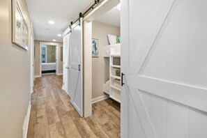3 habitaciones, tabla de planchar con plancha y wifi gratis