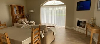 Charming 4-bed Lodge in Mooncoin