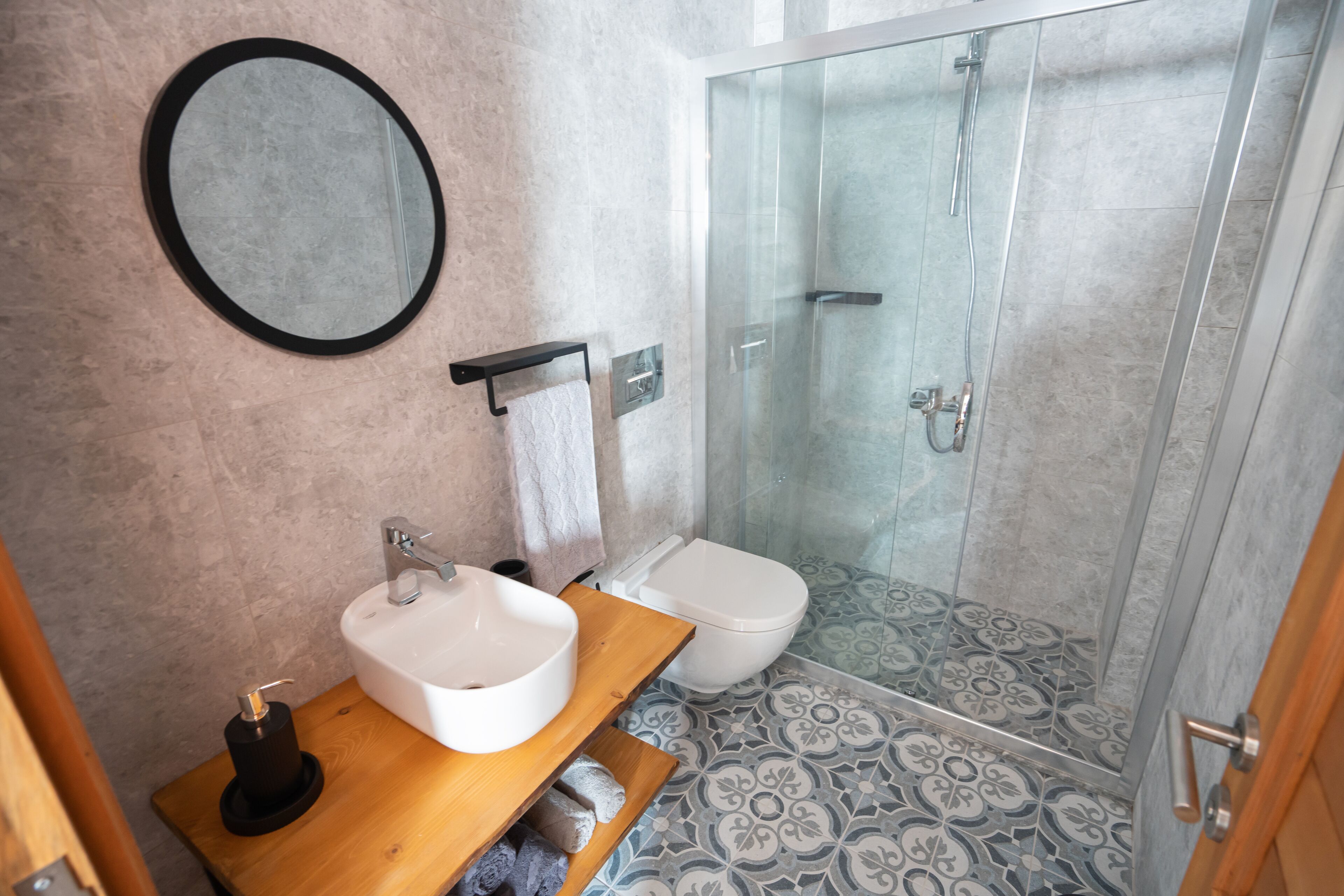 Deluxe Double Room | Bathroom