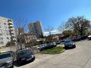 Enceinte de lâhĂ©bergement