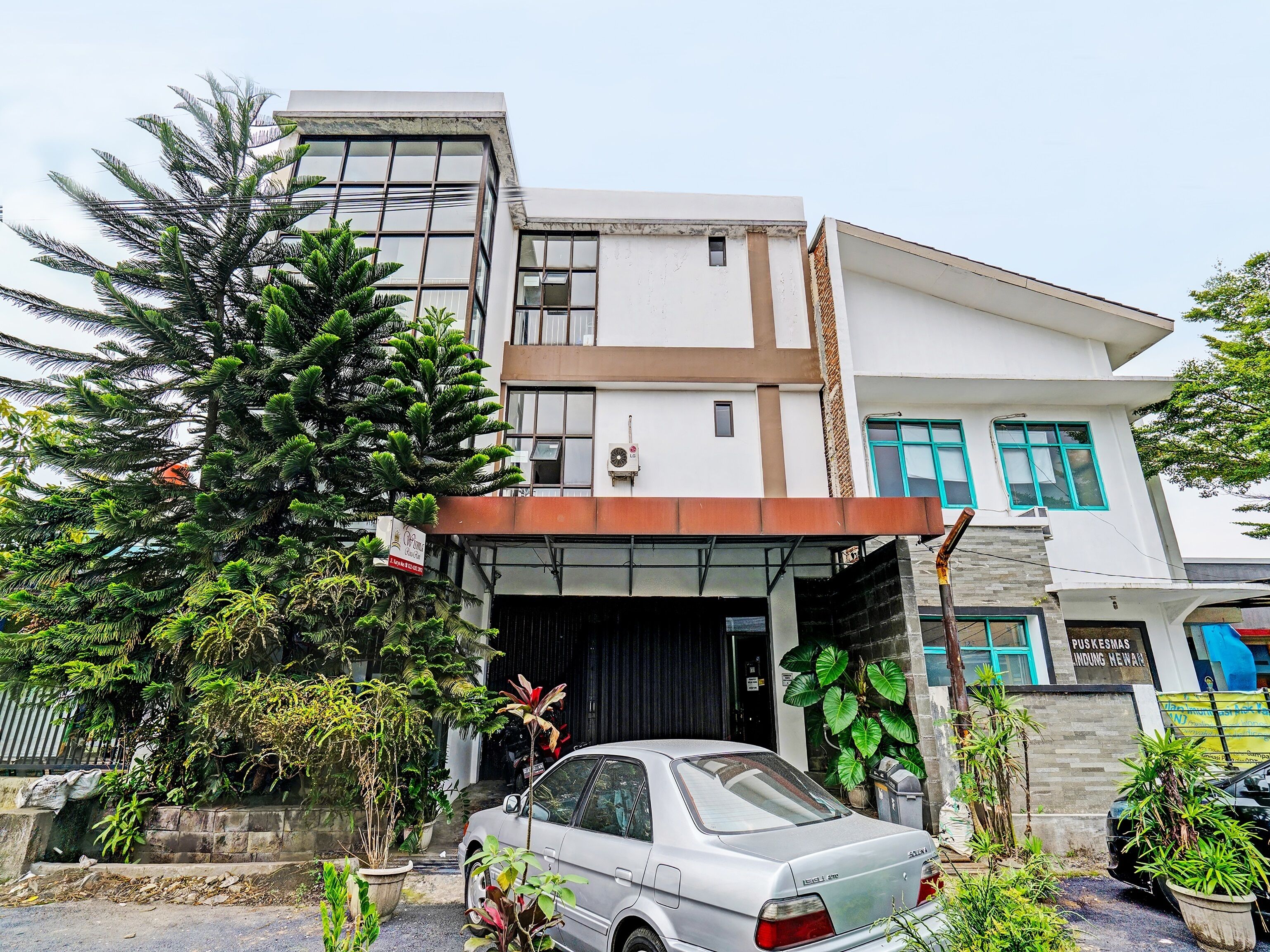 OYO 92249 Wisma Rina Rini Tegalega Park