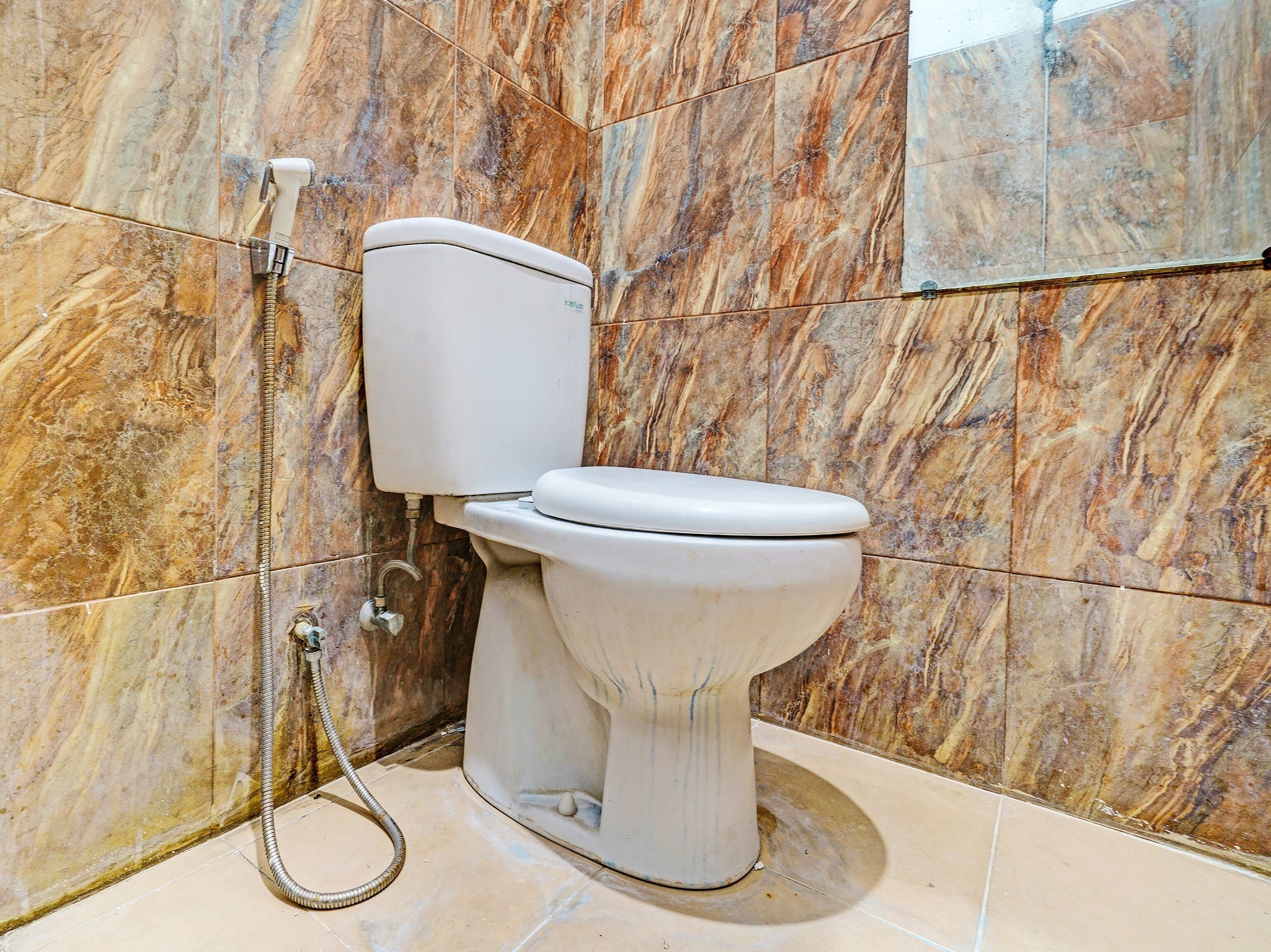 OYO 92249 Wisma Rina Rini Tegalega Park