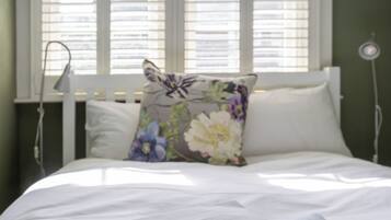 Basic House, Multiple Beds | 2 bedrooms, iron/ironing board, bed sheets