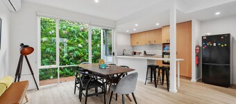 The Richmond House by Ready Set Stay - Family Friendly Holiday House, full linen