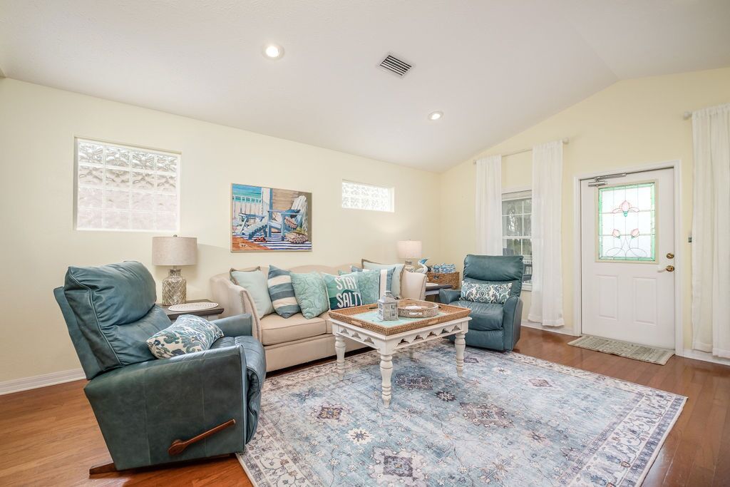 Key Lime House! Downtown Jewel with Water Views!