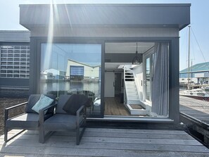 Terrace/patio - Harboursuite Woudsend incl. motorboot by Interhome (Woudsend)