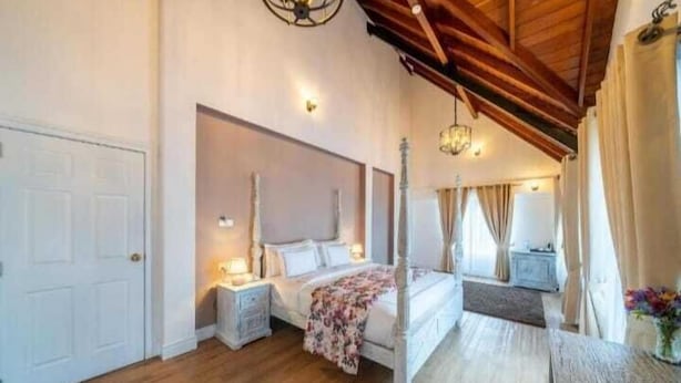 Ảnh chưa phân loại, 1 trong số 26 ảnh, nút