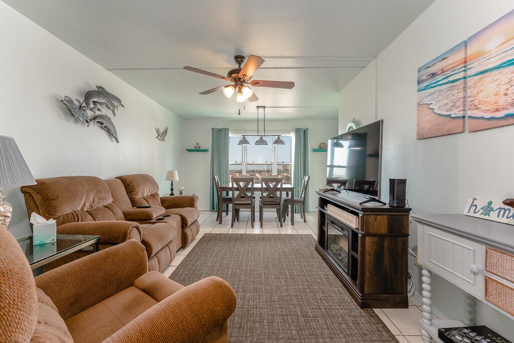 Gulfview I - 2 Bedroom 1 Bath, Great Pool, Easy Beach Access