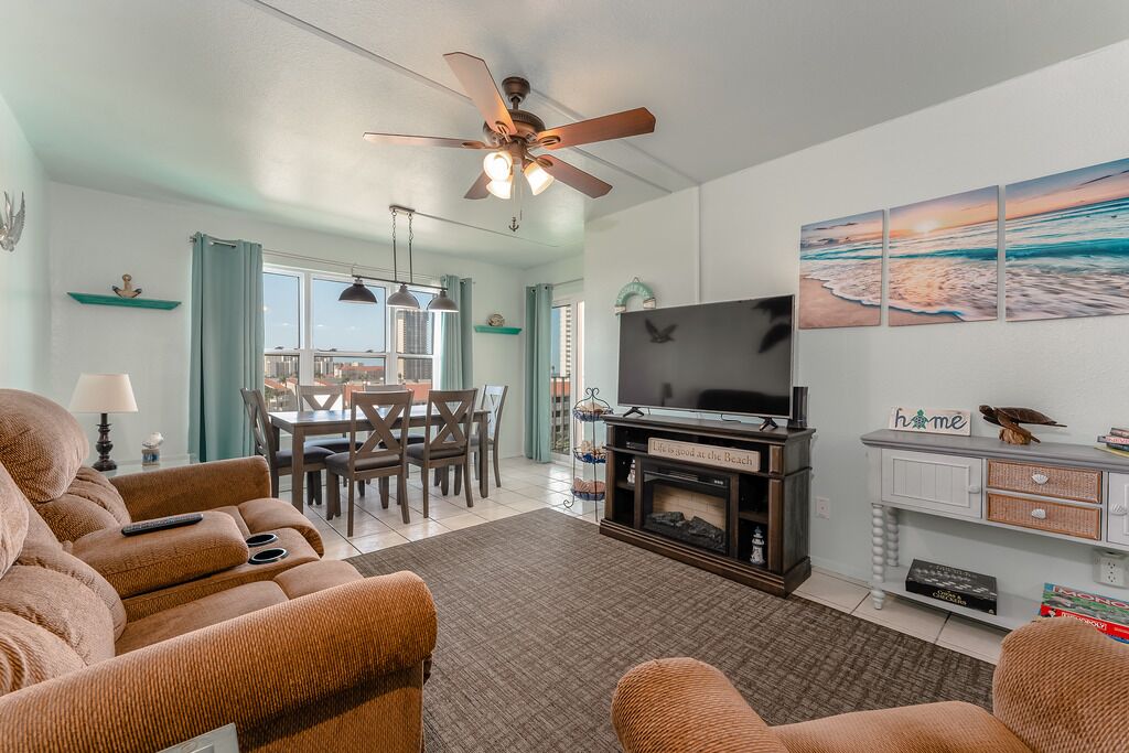 Gulfview I - 2 Bedroom 1 Bath, Great Pool, Easy Beach Access