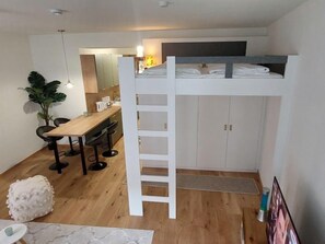 Desk, Internet - Premium Apartment Maria Hilf 1+2 Double by Interhome (Vienna / 6. District)
