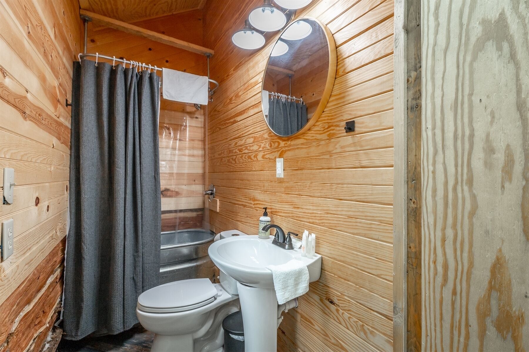 New! Cedarbrook Treehouse | Hot Tub,  Dog Friendly, Private