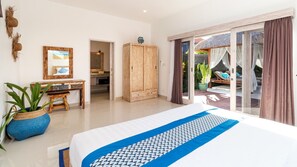 4 bedrooms, laptop workspace, iron/ironing board, bed sheets - Luxurious 4BR Villa With Pool, Bali Villa 2206 (Seminyak)