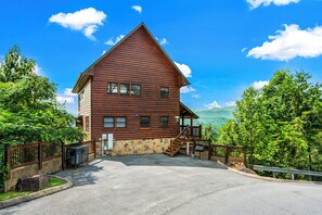 Exterior - Breathtaking Views, perfect location, Free ticket to Dollywood and other attractions! (Sevierville)