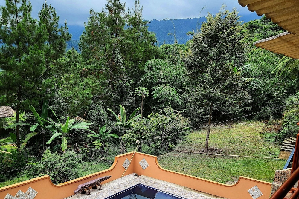 EXPRESS O 92345 Villa Bidadari