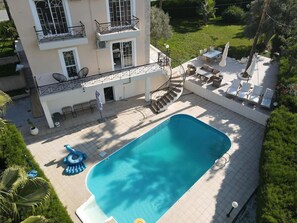 Villa, varias camas | Alberca | Alberca al aire libre 