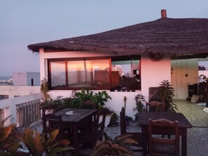 BBQ/picnic Area - Residence Hotel Kakatar (Dakar)