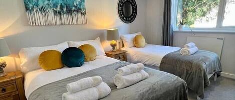 Family Apartment | 2 bedrooms, hypo-allergenic bedding, individually furnished