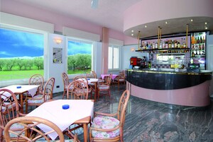 Bar (in der Unterkunft)