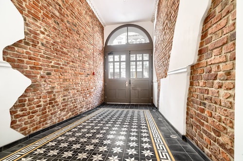 MARGI Daphne Apartment