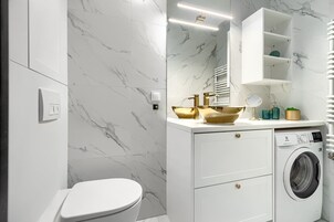 公寓 | 浴室 | 免费洗浴用品、毛巾、卫生纸