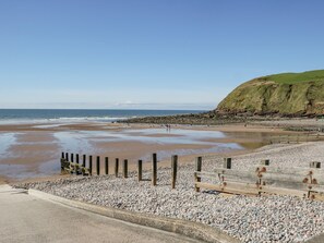 Beach nearby - Seaspray (St Bees)
