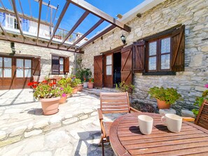 Standard Studio | Terrace/patio - Poseidon's Pool Paradise (Skarinou)