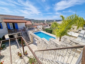 Standard Studio | Balcony - Poseidon's Pool Paradise (Skarinou)