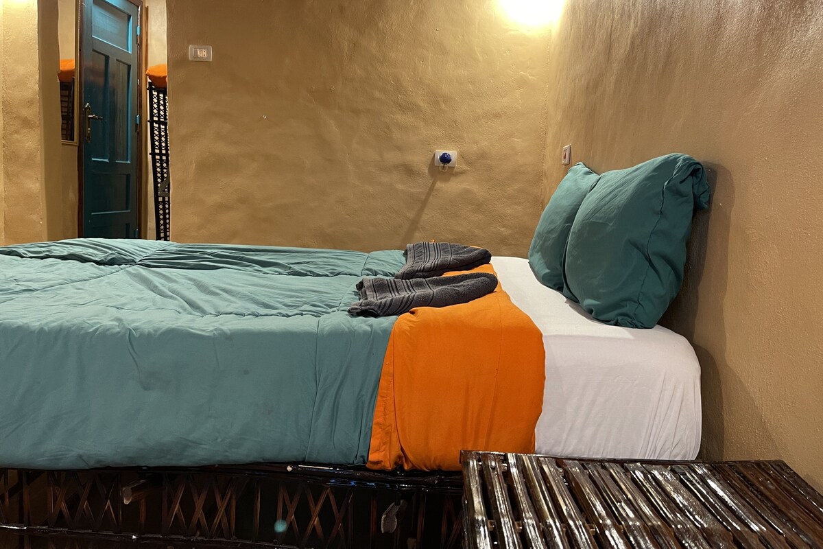 Wi-Fi de cortesia, roupa de cama