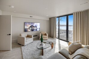 TV, DVD player