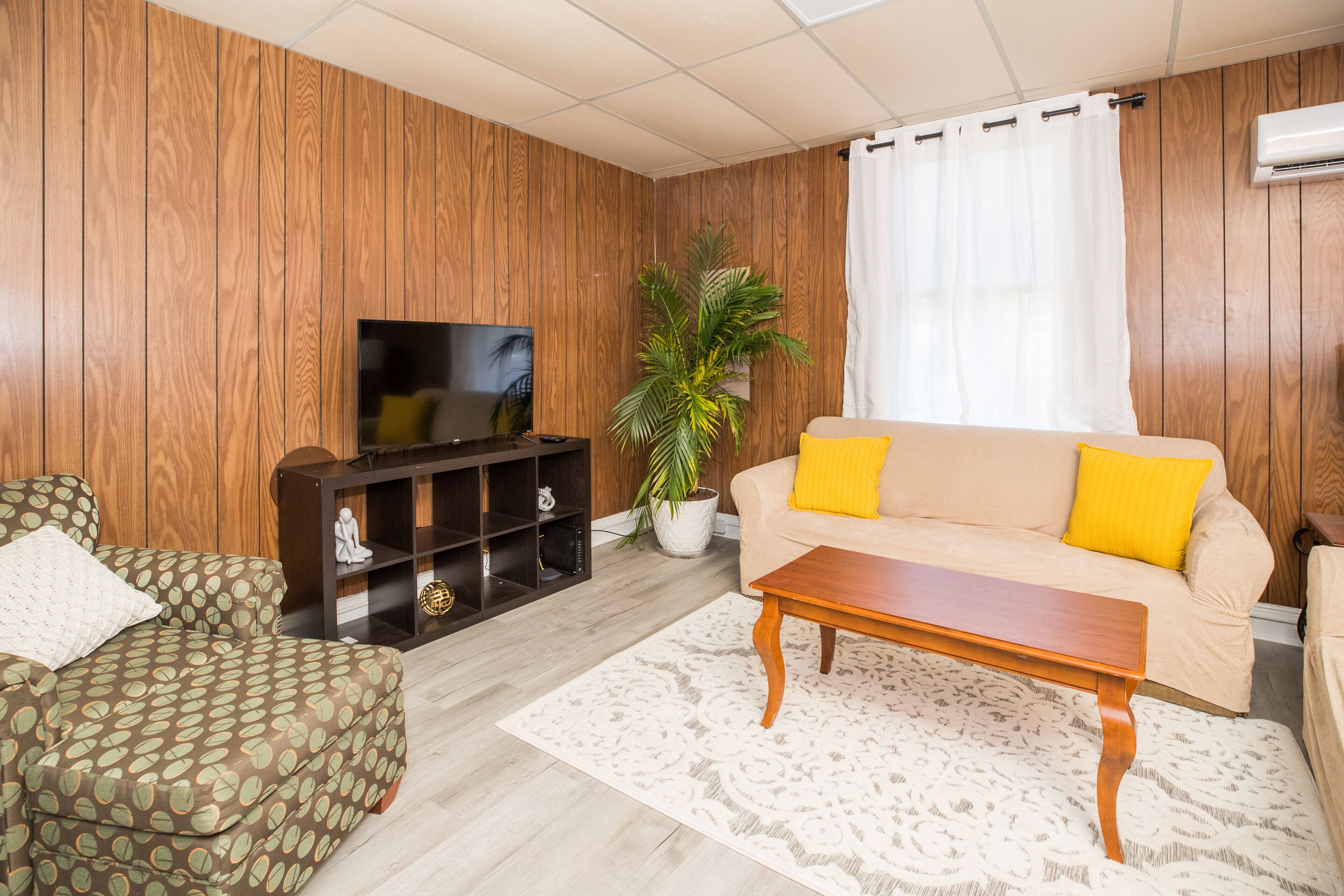 Cute 2 Bedroom House