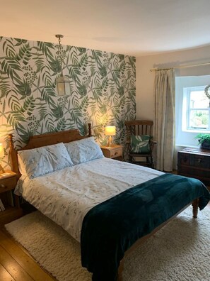 2 bedrooms - Idyllic, peaceful cottage with wood burner (Taddington)