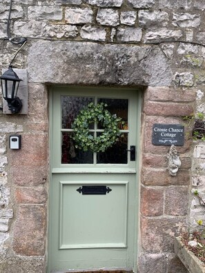 Exterior detail - Idyllic, peaceful cottage with wood burner (Taddington)