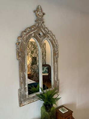 Interior - Idyllic, peaceful cottage with wood burner (Taddington)