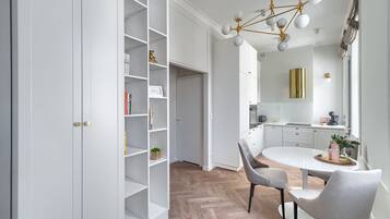 Apartment | 1 bedroom, iron/ironing board, cots/infant beds, free WiFi