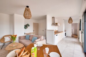 TV - Escape for 2 by the sea, 50m from the beach (Pléneuf-Val-André)