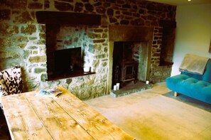 Interior - Beautiful Cozy Cottage, walks, views, wood burner (Tideswell)