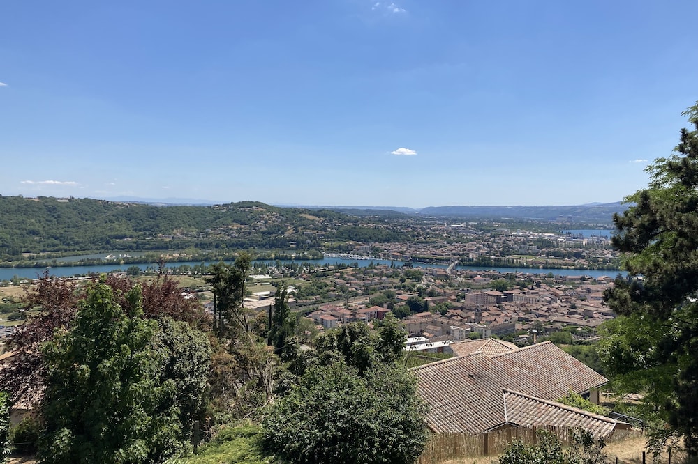Entre Vignes et Rhône