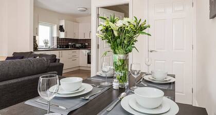 Oxheys House | 5 Bedrooms Contractors Parking