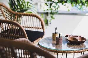 Outdoor dining - Le Bohème - Charming apartment in the city centre (Annecy)
