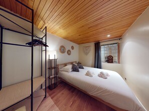 1 bedroom, WiFi, bed sheets