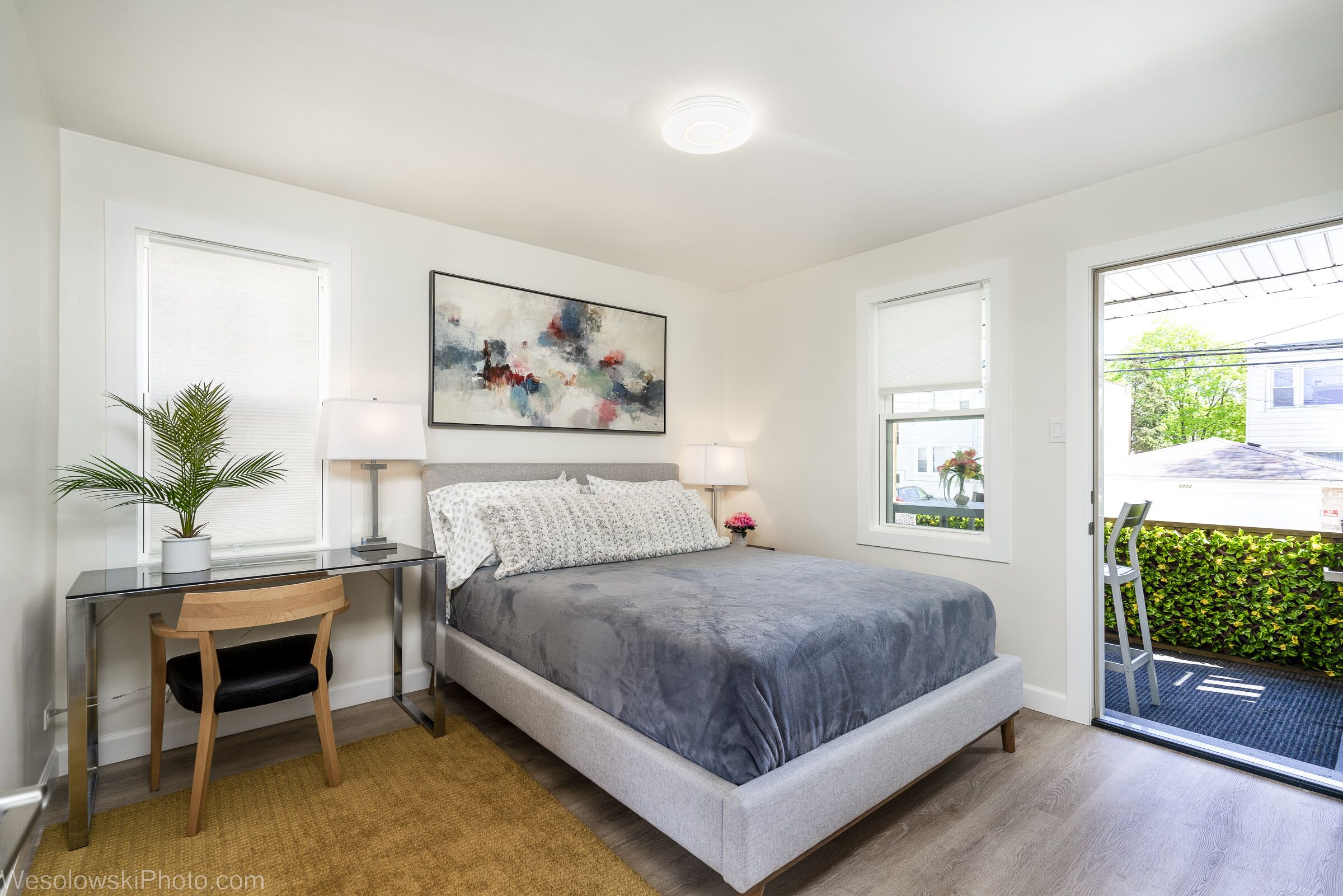 Parking, Private Balcony Near Universities, NAPA, Ravinia & Train to Chicago