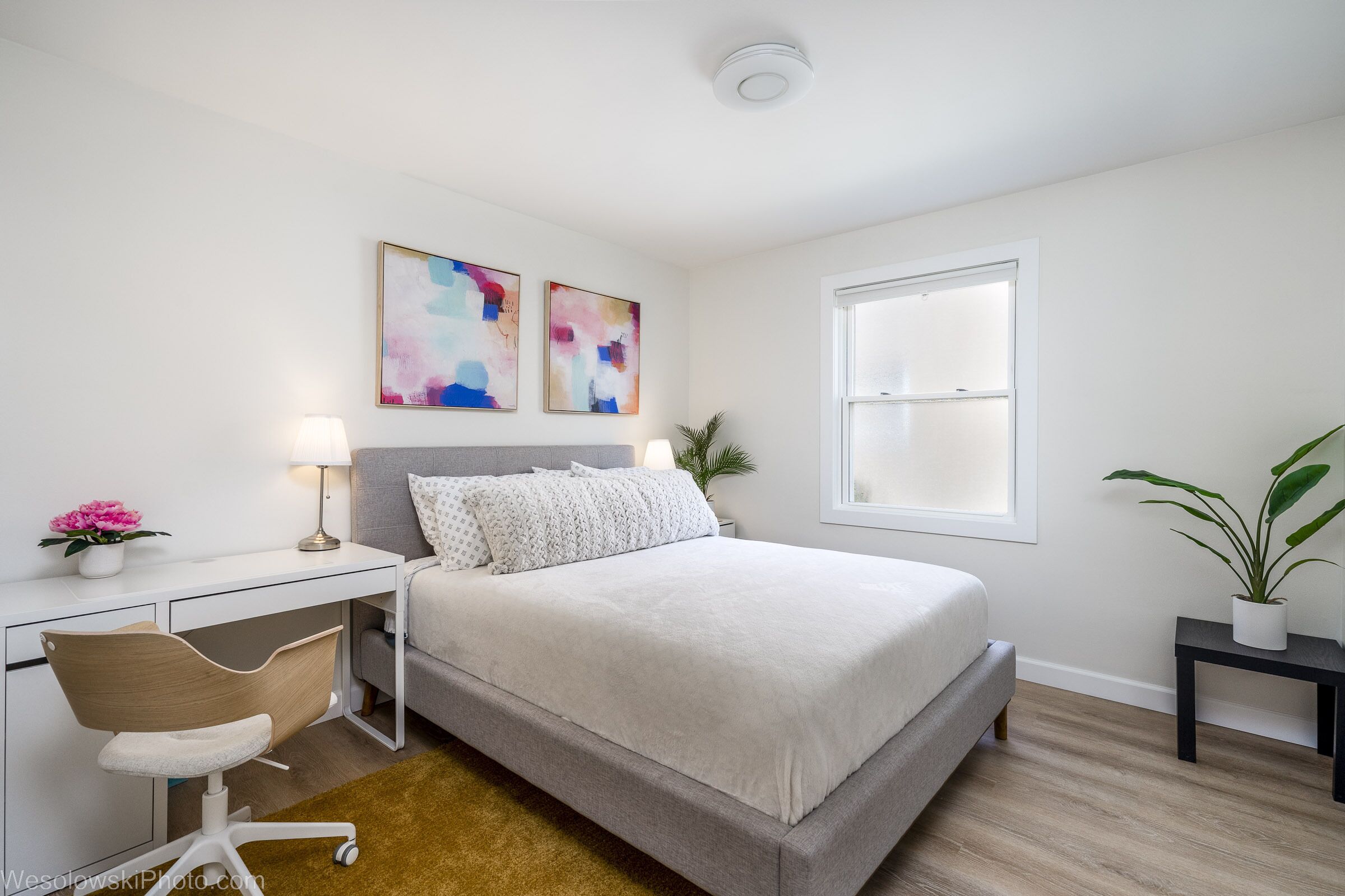 Parking, Private Balcony Near Universities, NAPA, Ravinia & Train to Chicago