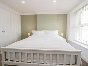 3 bedrooms, individually decorated, individually furnished, free WiFi