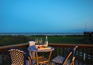 Outdoor dining - New! Gulfwinds - Beachfront, Heated saltwater pool & spa, 3BR/2Ba, dog-friendly! (Crystal Beach)