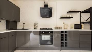 Apartment | Private kitchen | Fridge, microwave, oven, dishwasher