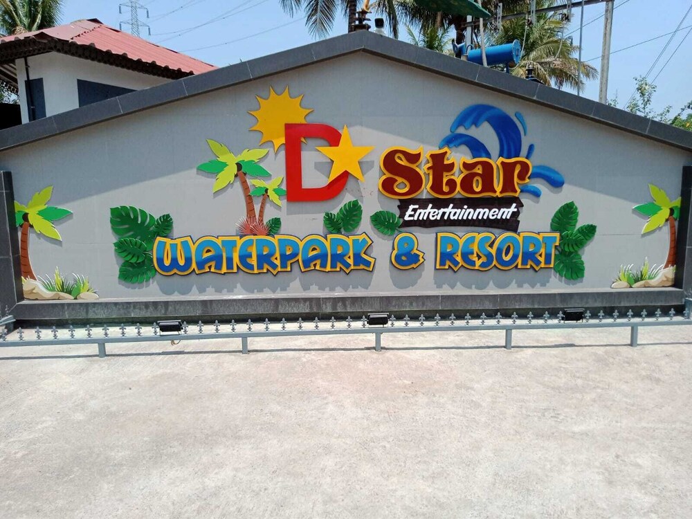 D Star Entertainment Waterpark & Resort image
