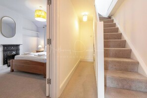 4 Schlafzimmer, Bügeleisen/Bügelbrett, WLAN, Bettwäsche