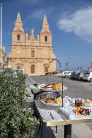 Free daily full breakfast - DOMS Boutique Living (Mellieha)