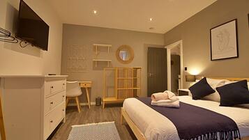 Basic Double Room | Free WiFi, bed sheets